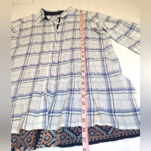 Andrée women's Plaid/embroidery top blue and white. Size (S) - Picture 9 of 12